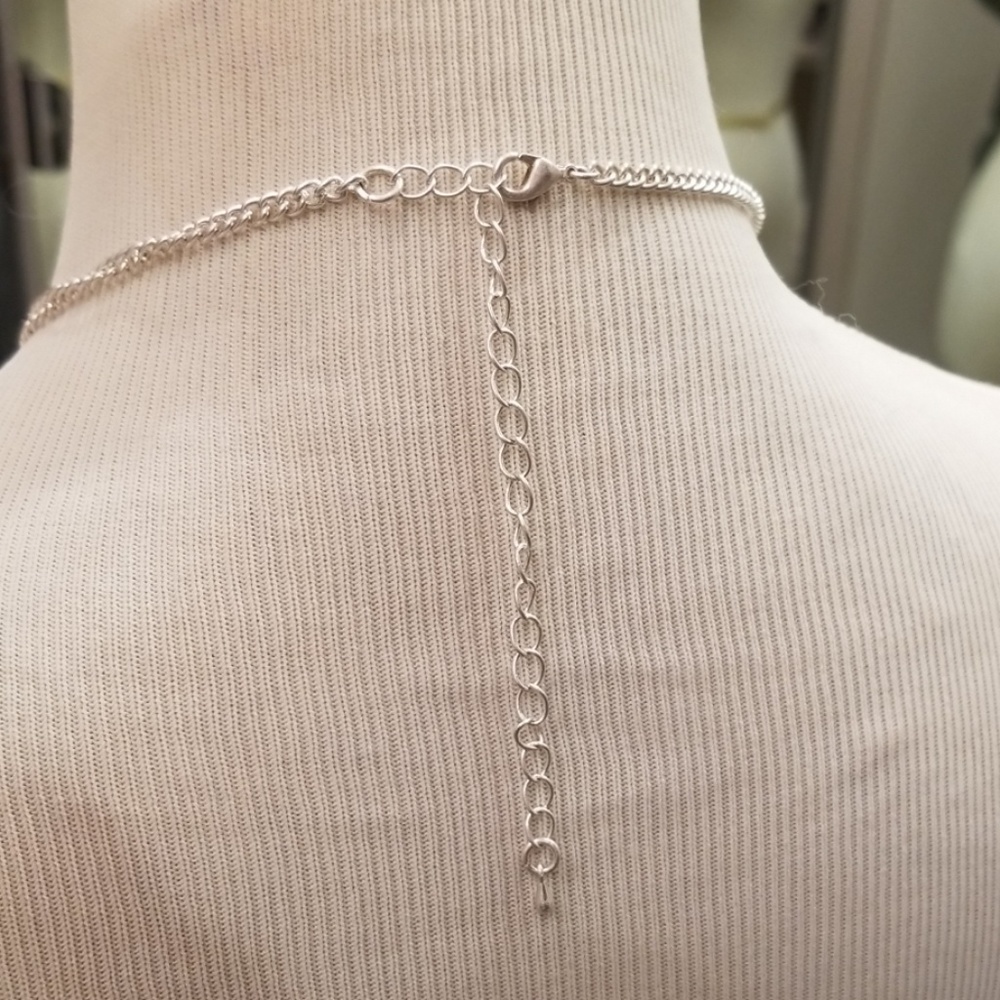3 tone Necklace NWOT - Picture 2 of 2
